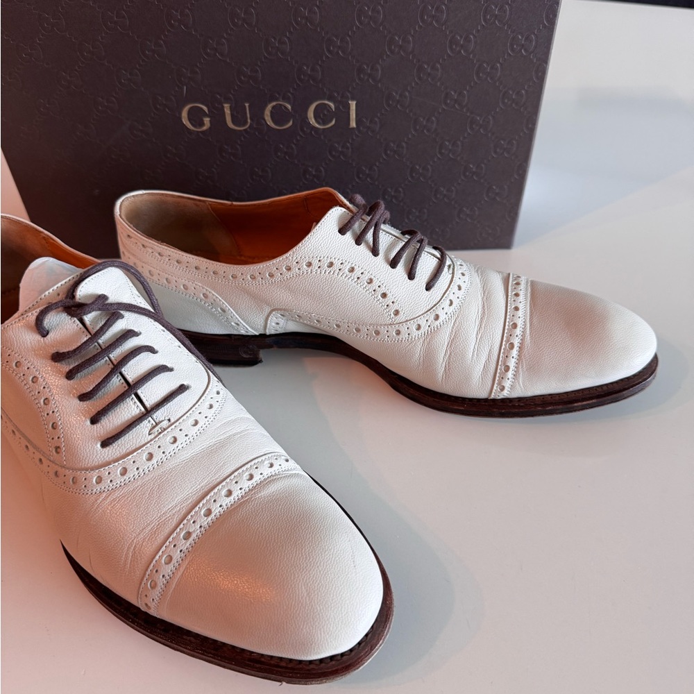 Woman’s GUCCI Cream Leather Loafer. 9.5